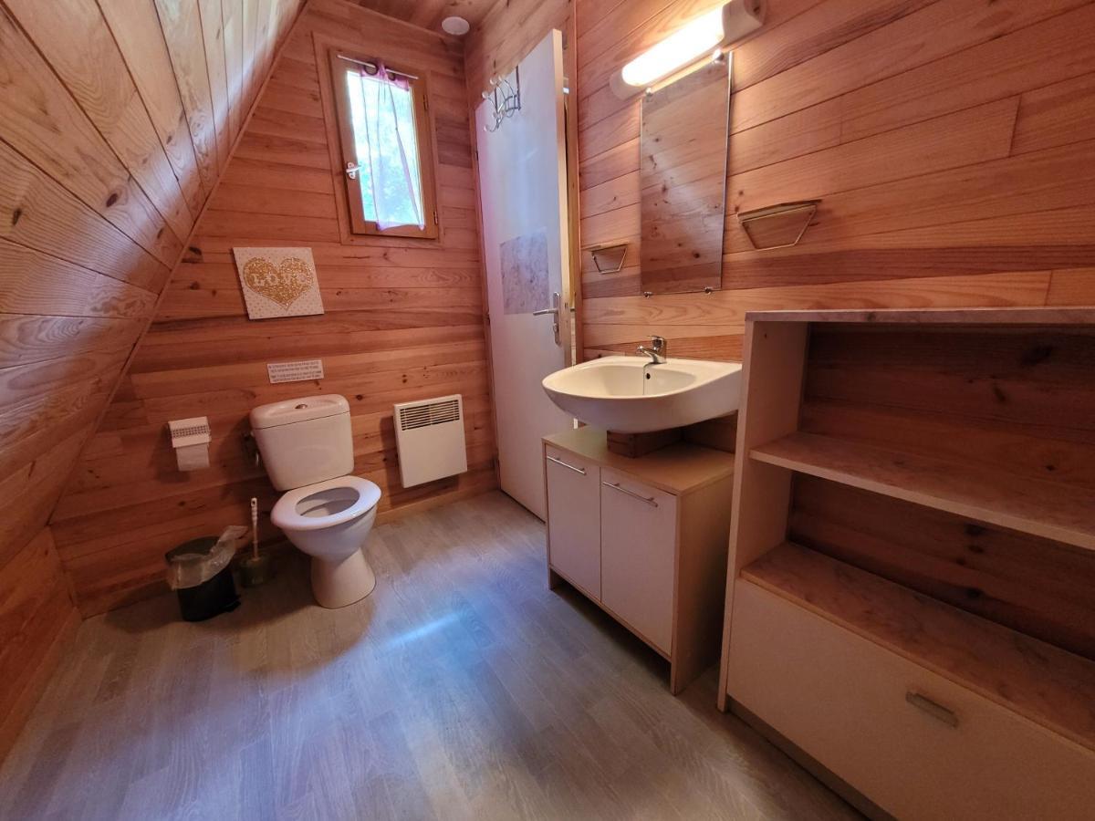 Camping Les Hirondelles Bourg-Sainte-Marie Exterior foto