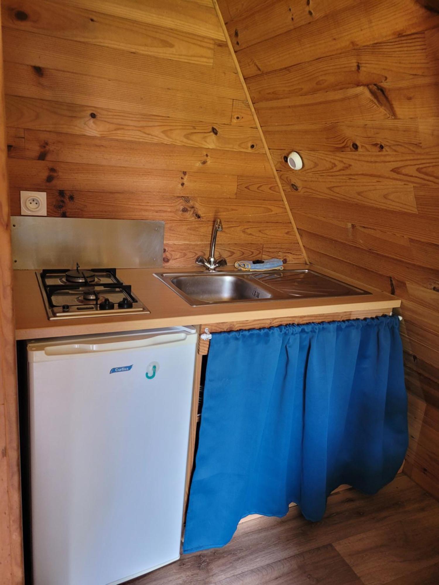 Camping Les Hirondelles Bourg-Sainte-Marie Exterior foto