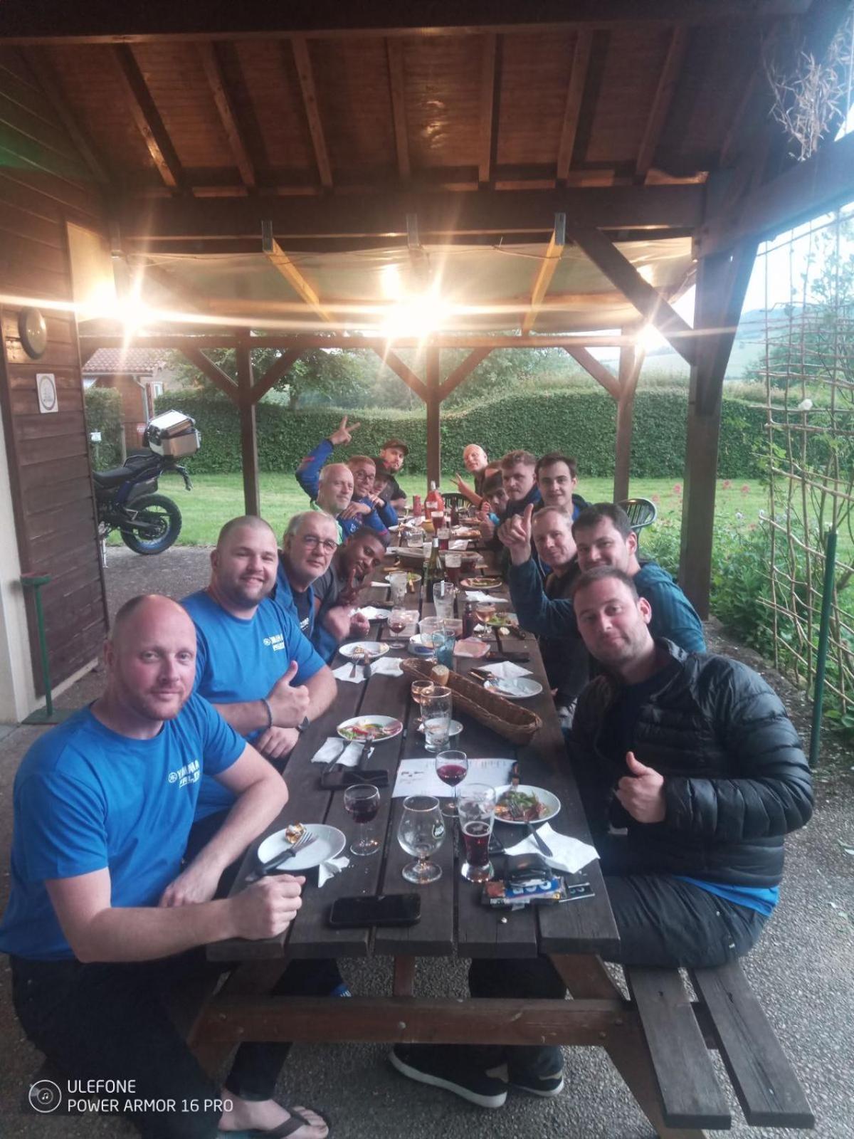 Camping Les Hirondelles Bourg-Sainte-Marie Exterior foto