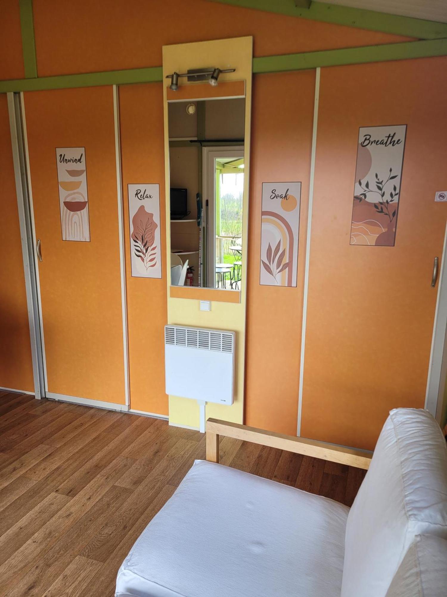 Camping Les Hirondelles Bourg-Sainte-Marie Exterior foto